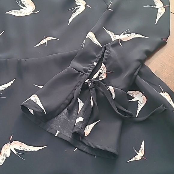 Dynamite Bird Dress - Picture 3 of 7